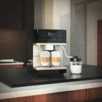 ⁦מכונת קפה MIELE CM 6360 MilkPerfection שחור אובסידיאן⁩ – תמונה ⁦3⁩